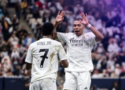 皇马中场组织能力出众，成为球队中流砥柱